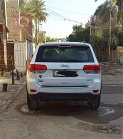 جیپ گراند شیرۆکی